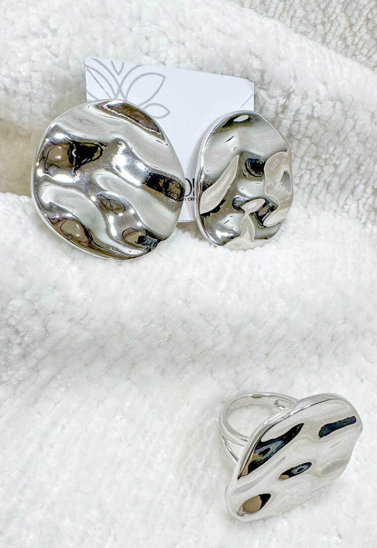 Conjunto - brinco redondo maxi e anel