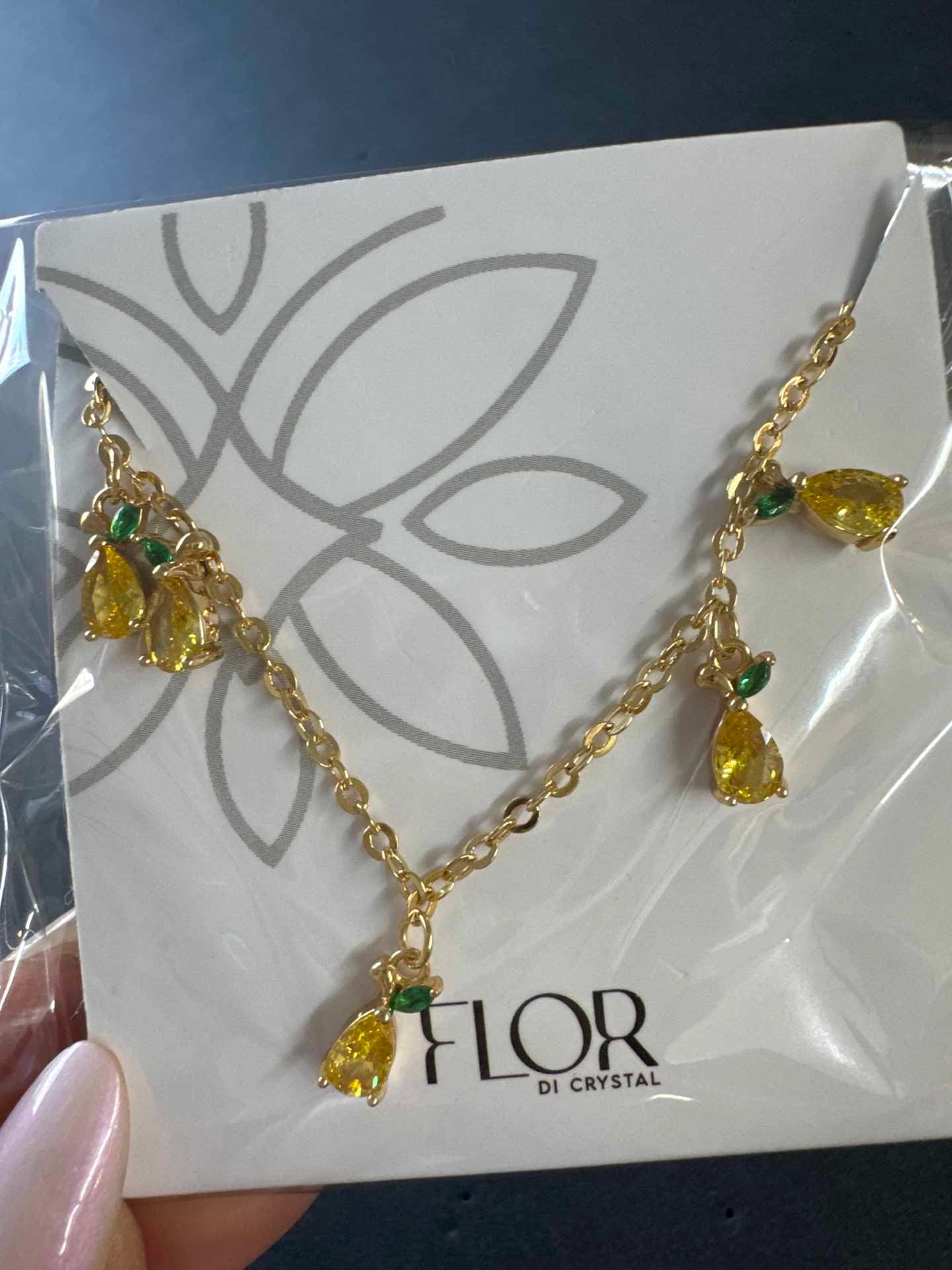 Conjunto - Conjunto colar e brinco de abacaxi- cadeadinho c/ 3 pingentes