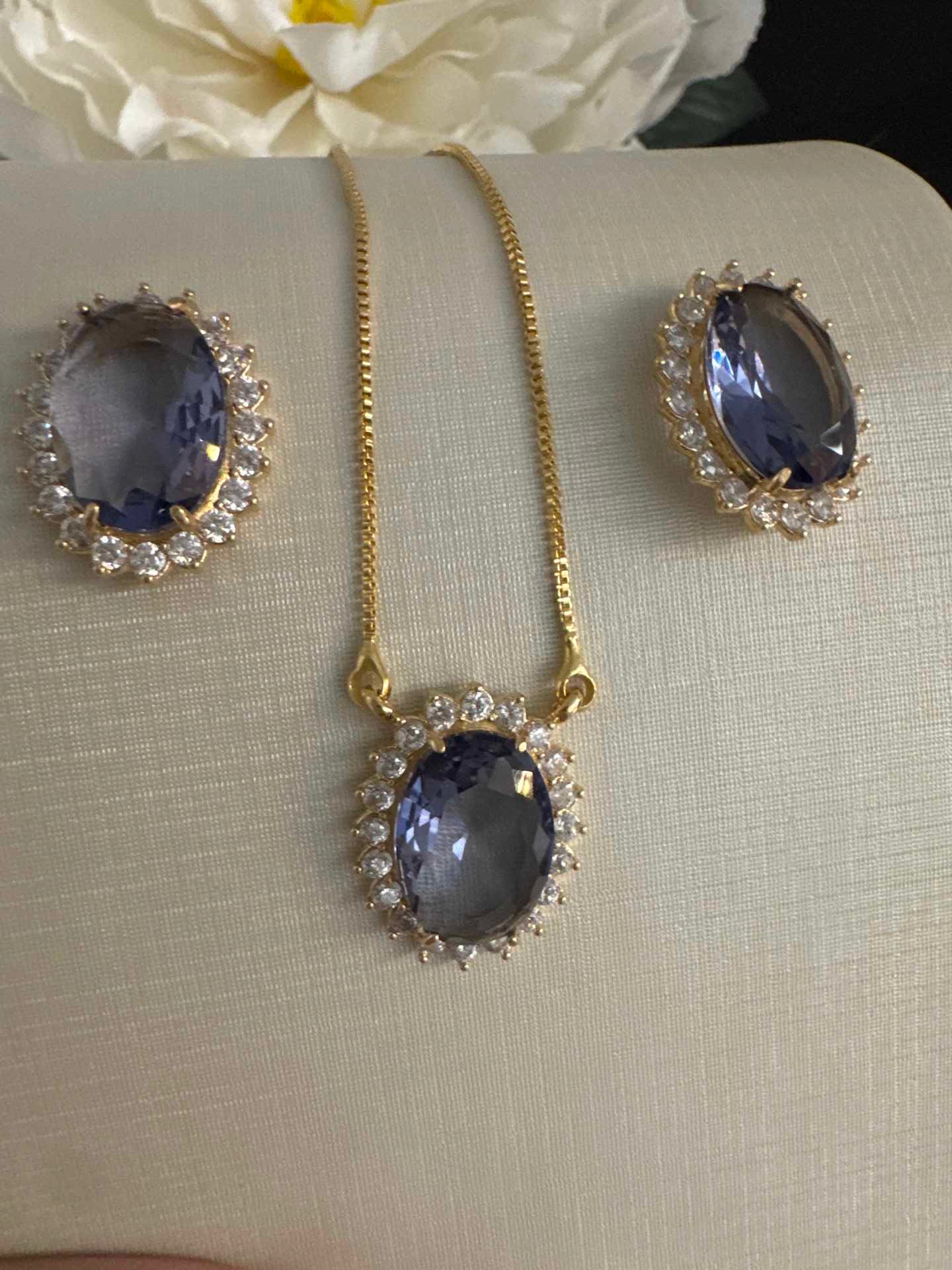 Conjunto - Conjunto de brinco de colar cravejada pedraria luxo oval - Zirconia roxo ametista e cristal