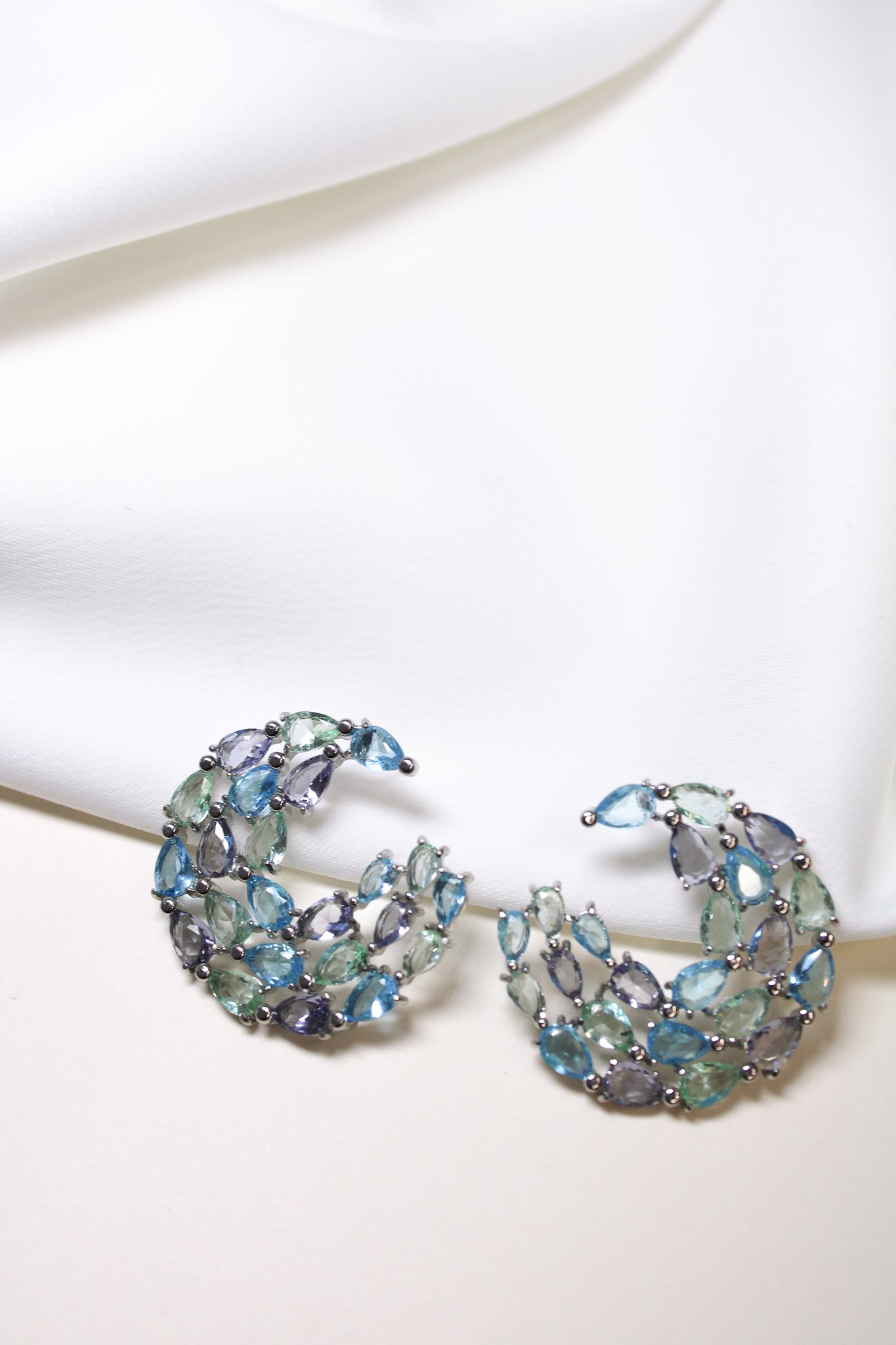 Ametist, aqua and green turmaline half moon earing