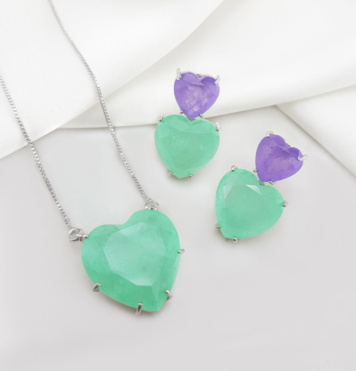 Conjunto - Conjunto de colar e beinco de coracao em Pedra Turmalina Paraiba Fusion - roxo e verde