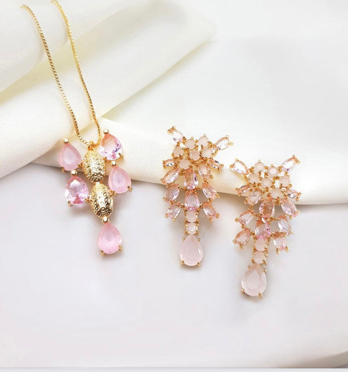 Conjunto - Conjunto de brinco de colar cravejada pedraria rosa e cristal