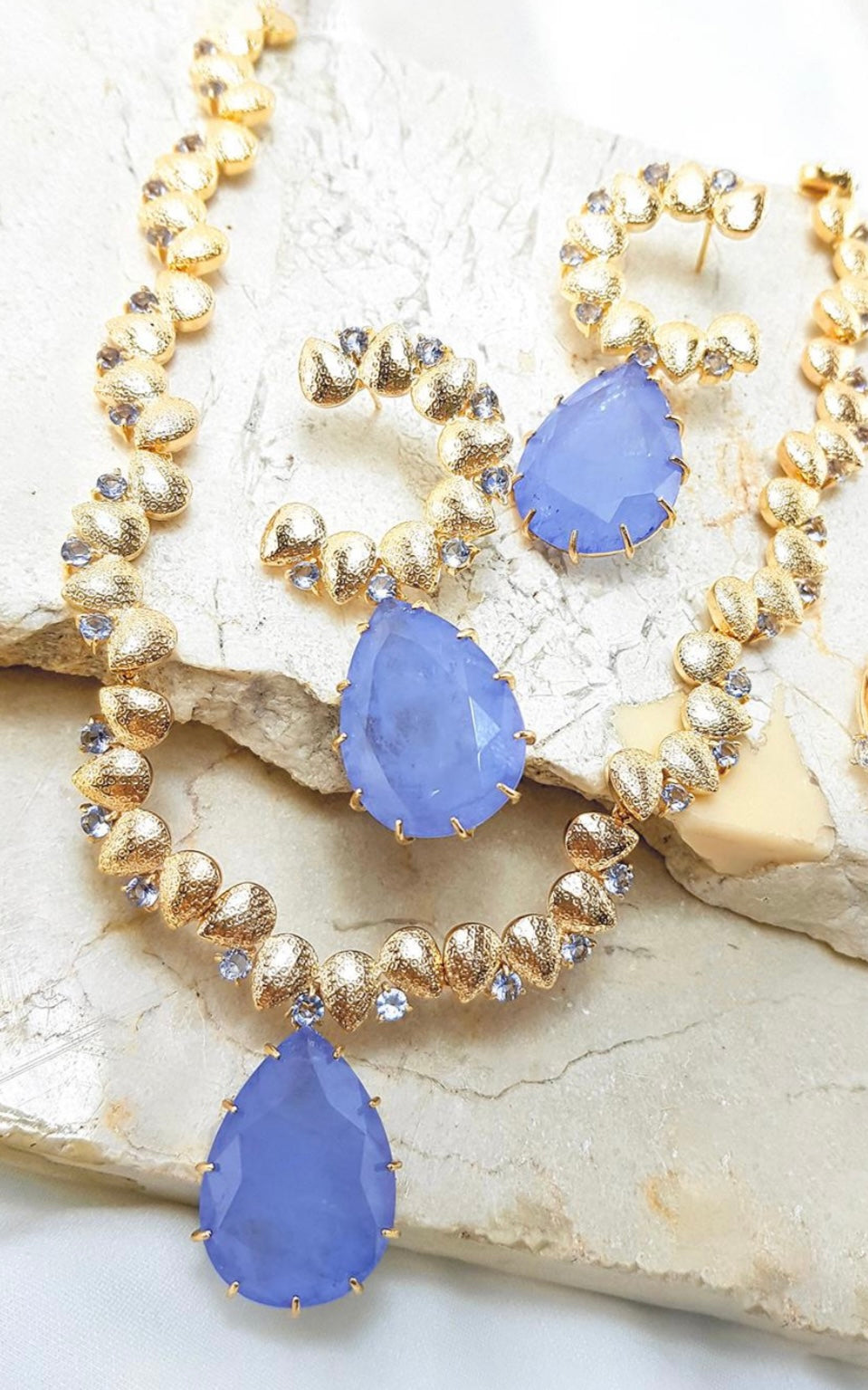 Conjunto - Conjunto rivieira escovada com zirconias 3mm- com pingente Turmalina lilaz c/ brincos maxi lux