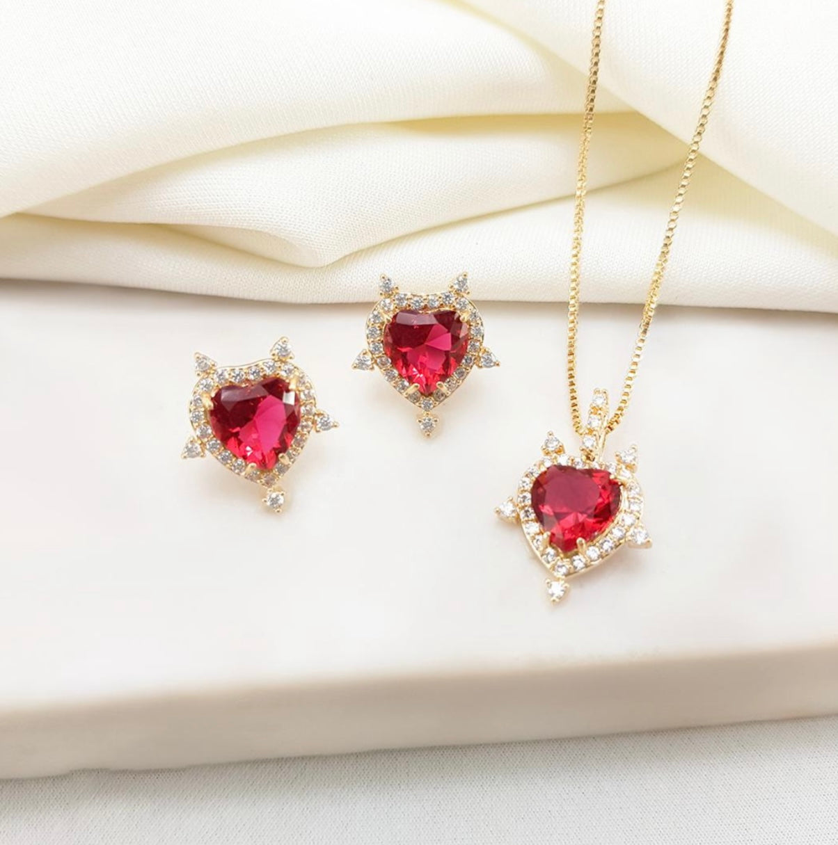 Conjunto - Conjunto de brinco de colar cravejada coracao Vermelho com Zirconias