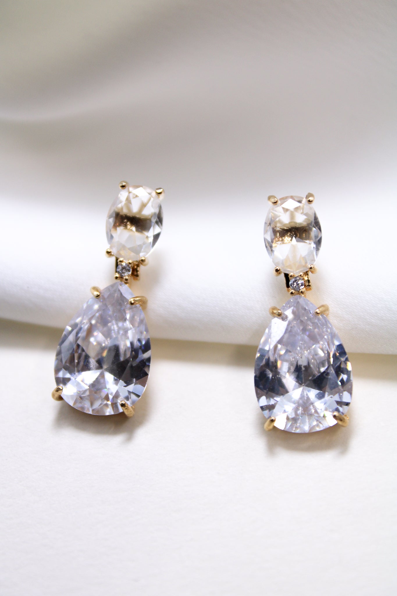 Brinco - Brinco Gota cristal de rocha