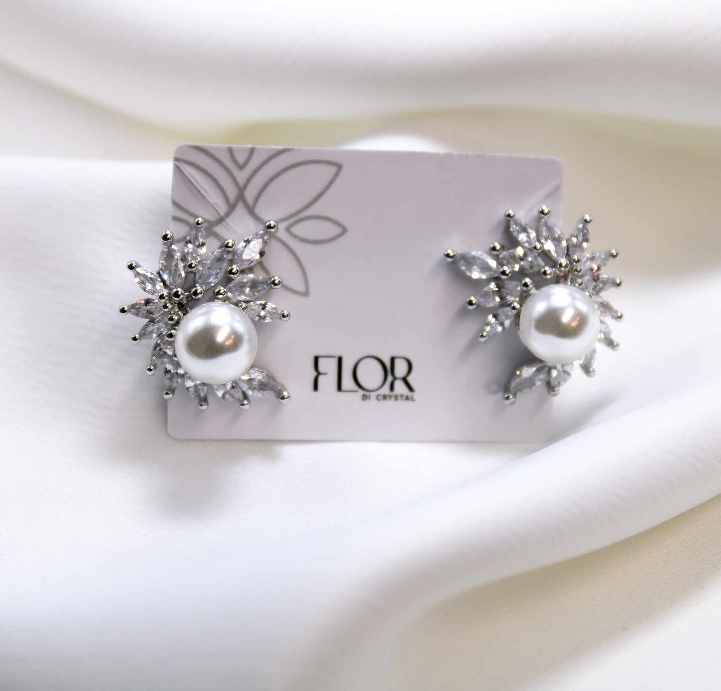 Brinco - Brinco de perola cravejado