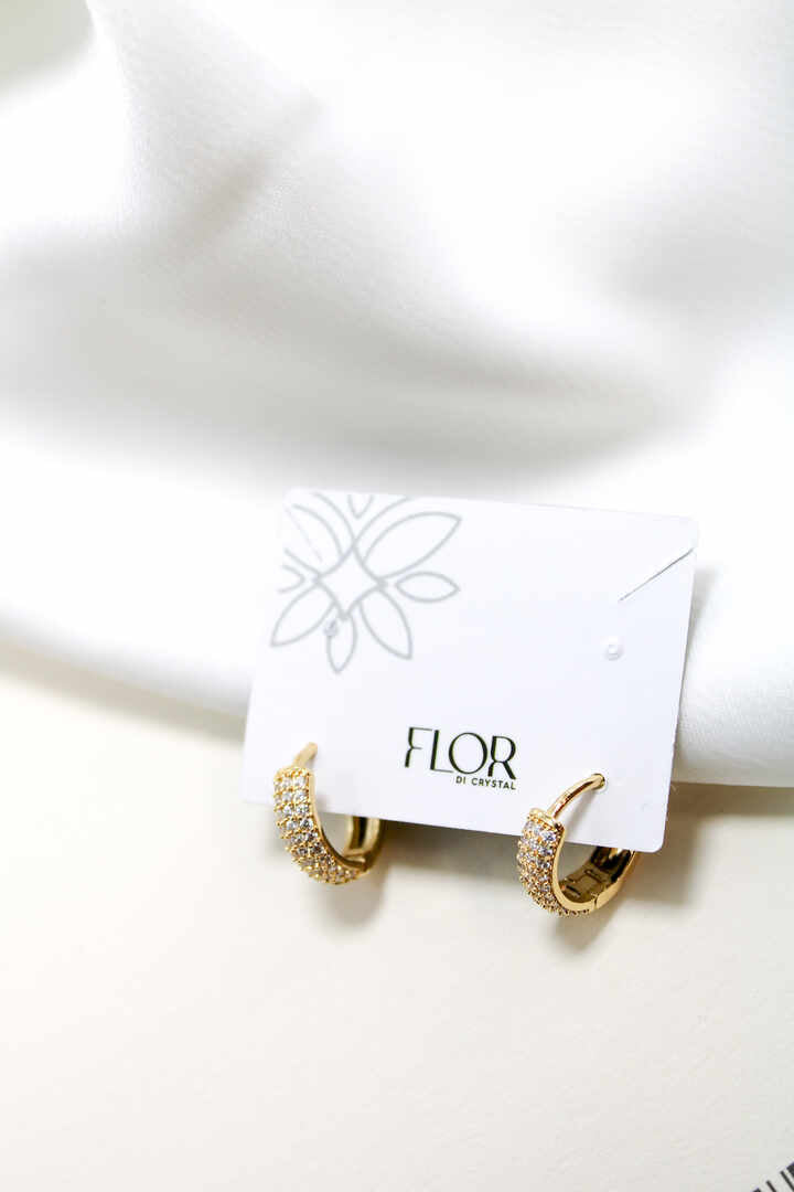 Brinco - Argola Luxo 3 carreiras cravejada tradicional