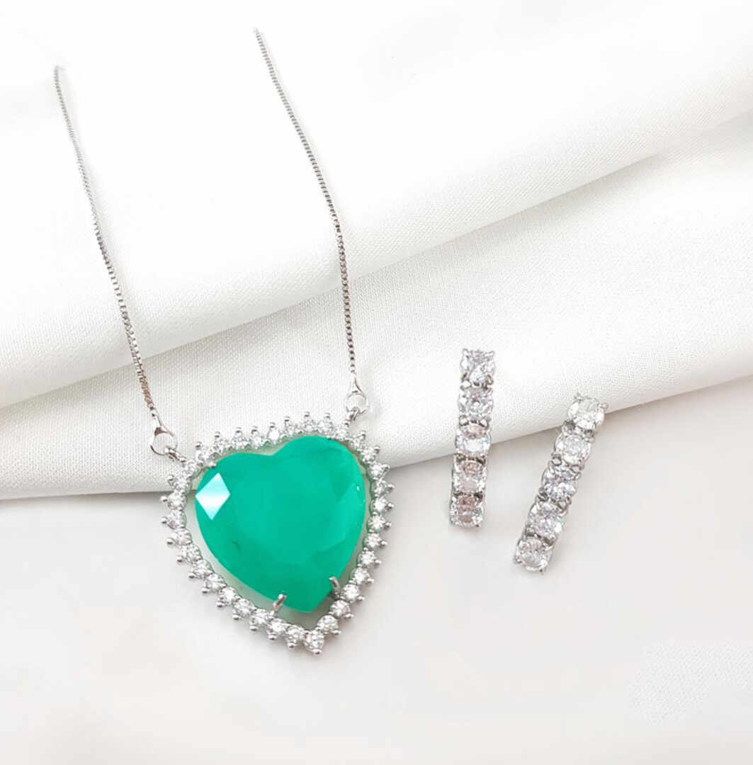 Colar Coracao turmalina com Zirconias e brunco earcuff