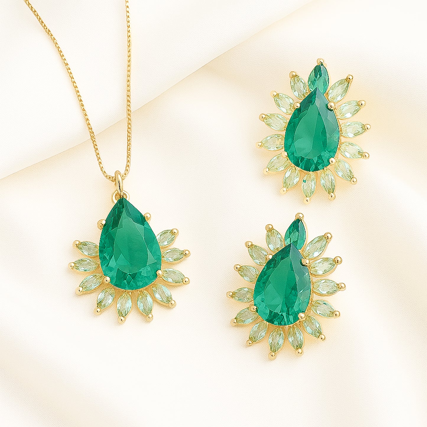 Conjunto - Conjunto de gota com detalhes navete verde