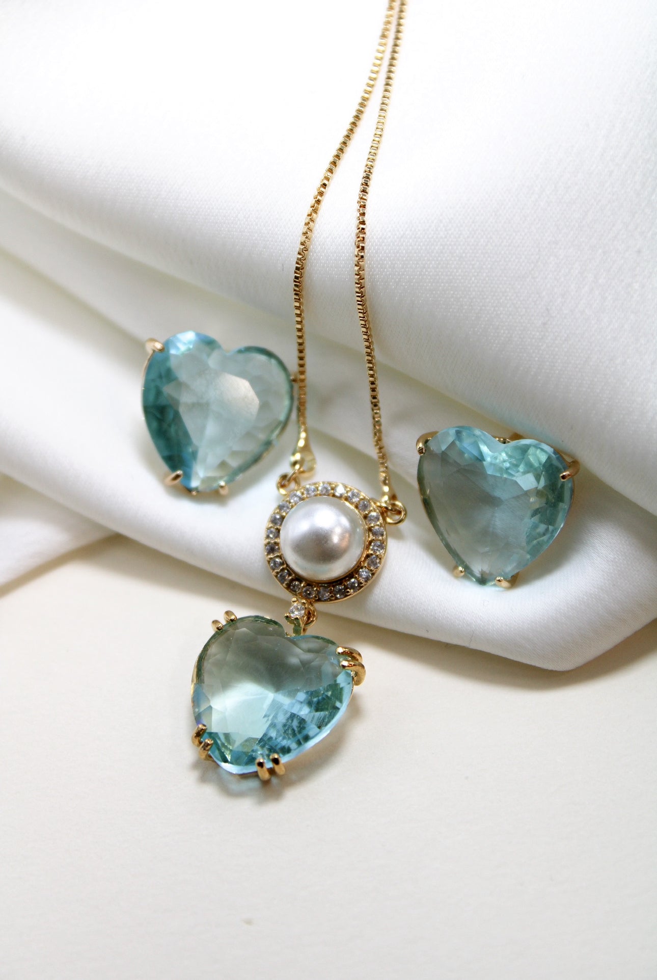 Conjunto - Conjunto colar e brinco - de coracao aqua e detalhe perola