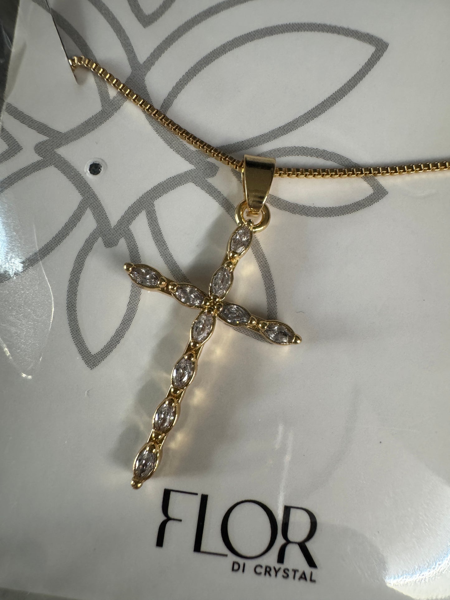 Colar - Cruz fininha Navete Mini