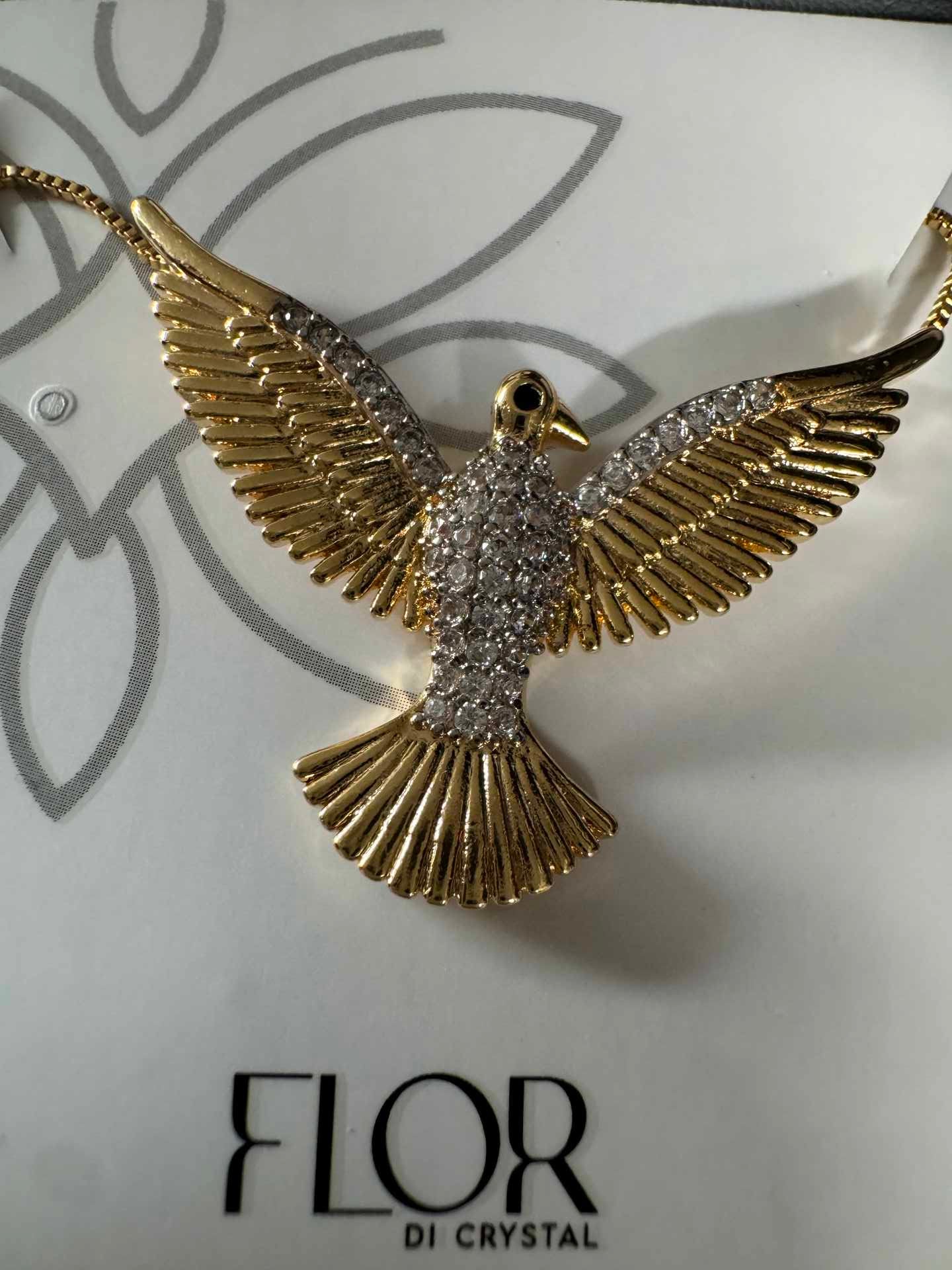 Colar - Colar Medalha Espirito Santo Luxo cravejado e Detalhe rodio