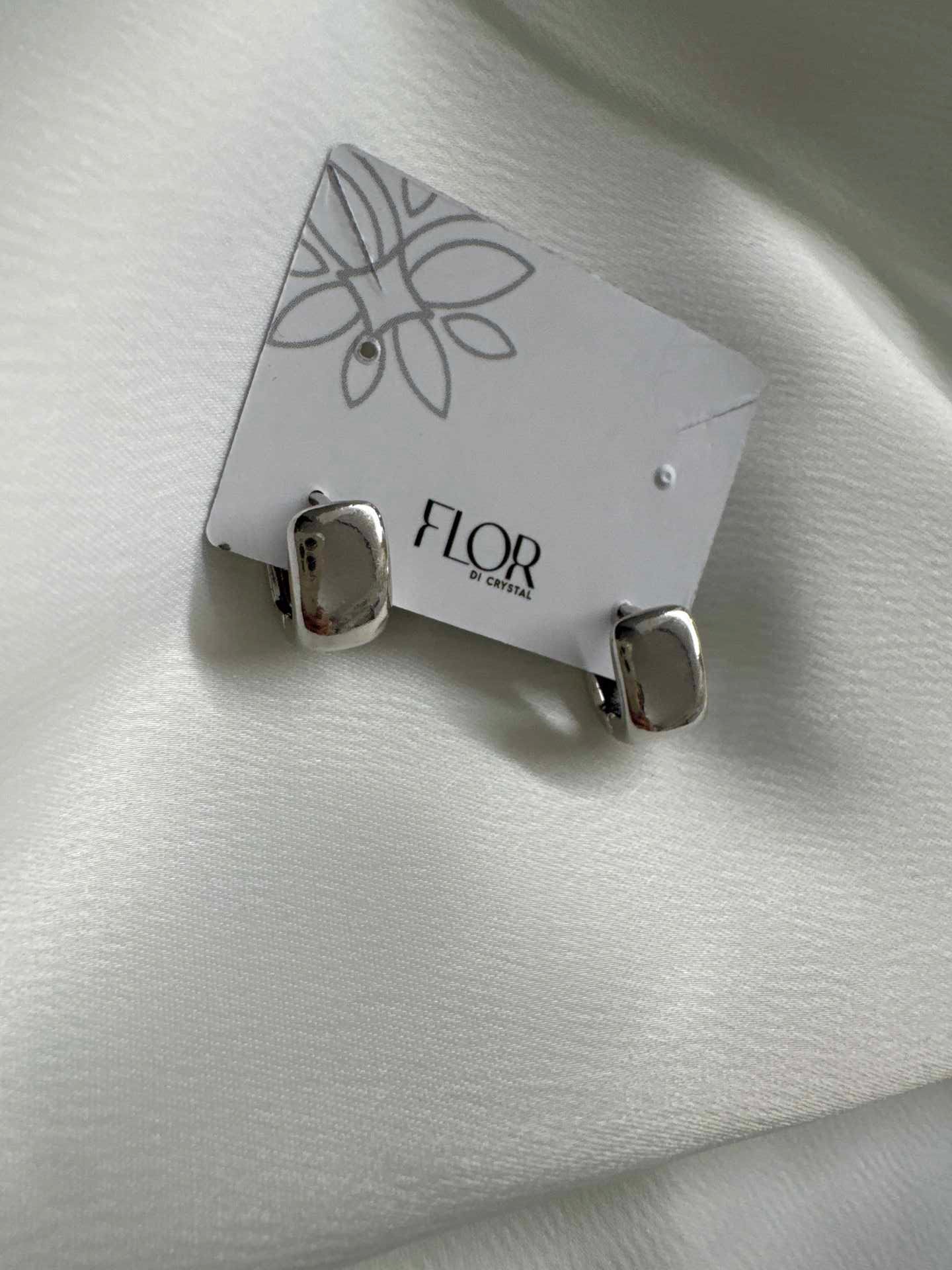 Brinco - Argola lisa small quadrada - Rodio