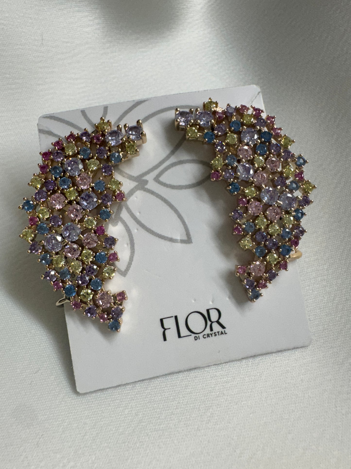 Brinco - Brinco Earcuff Cravejado Zirconias Color Luxo-