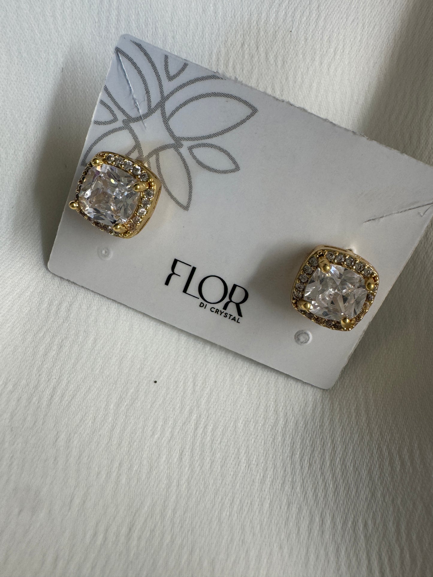 Brinco - brinco ponto de Luz quadrado