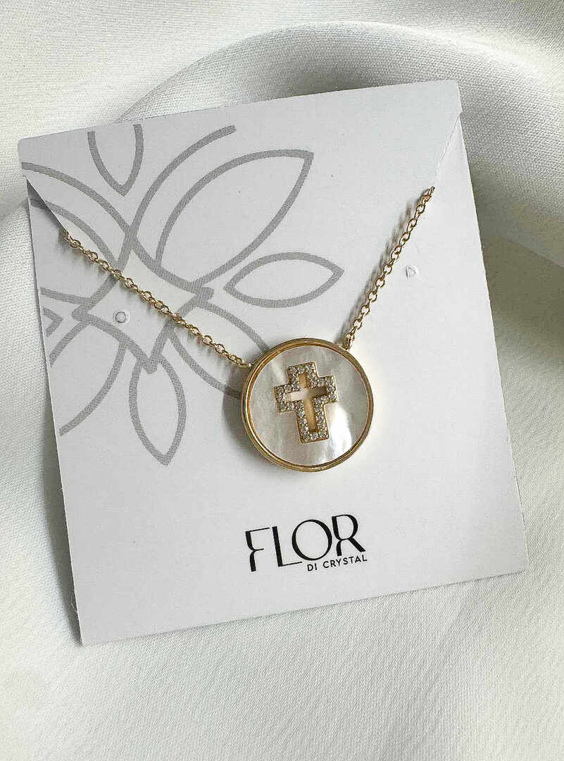 Colar - Cruz vasada crevajada em madreperola