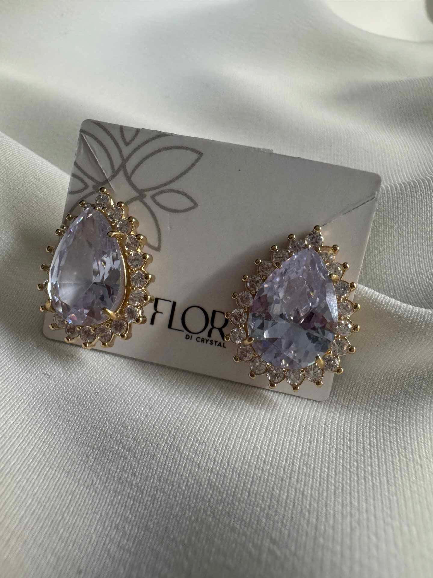 Brinco de Gota cristal Cravejada
