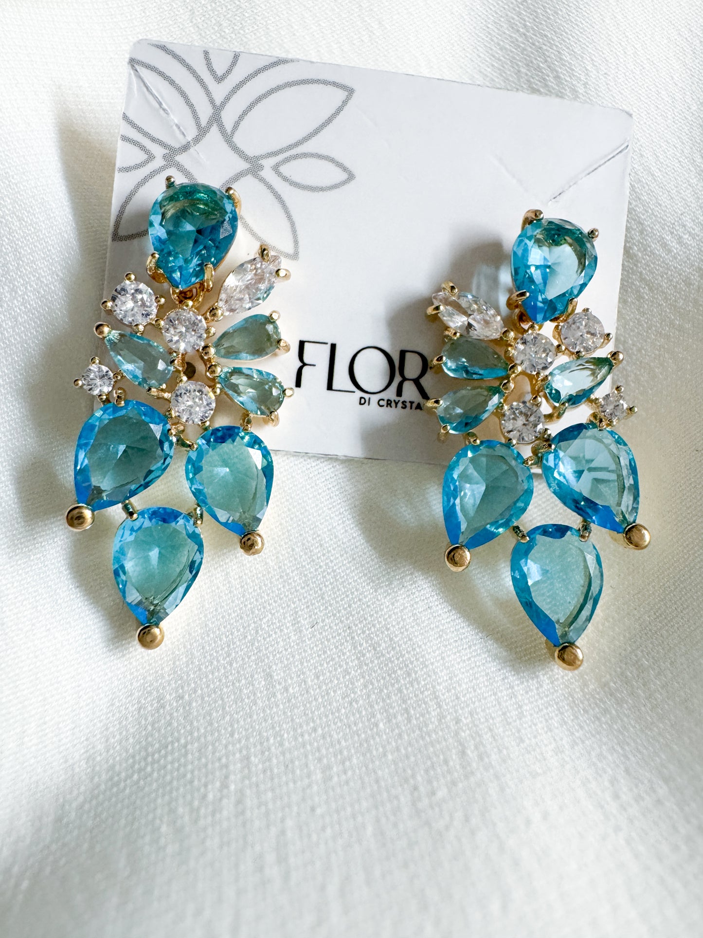 Brinco - Brinco de Cravejado cristal e azul piscina