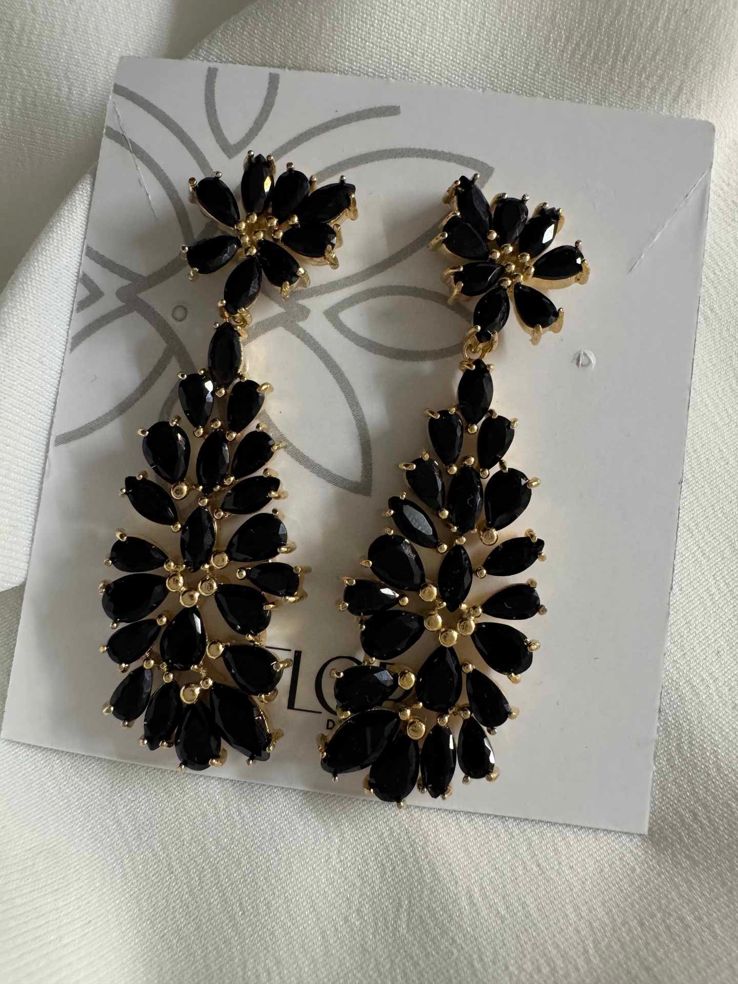 Brinco de gota Zirconia Onix com pingente removivel