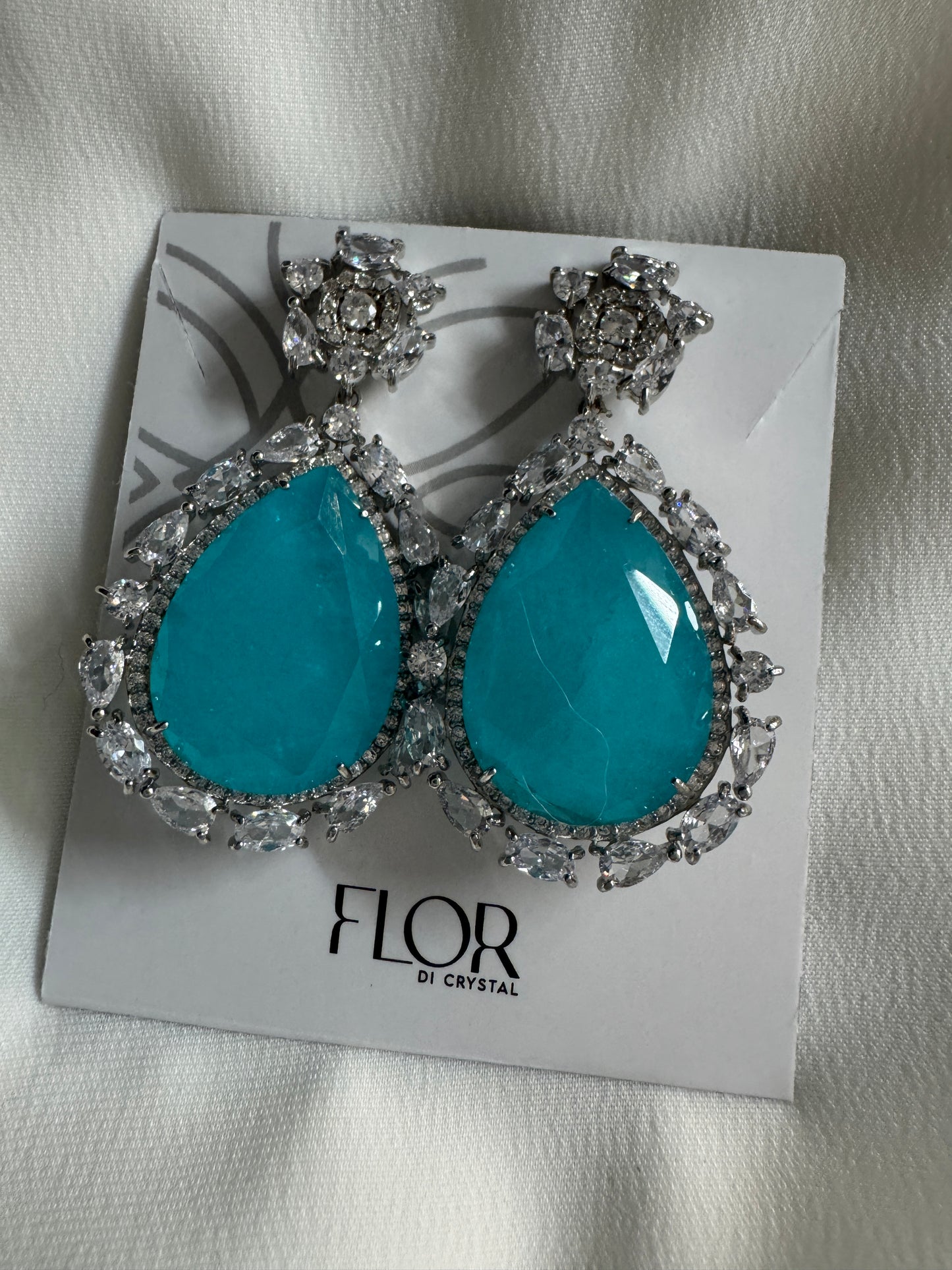 Brinco - Brinco Azul Turmalina e cravejado