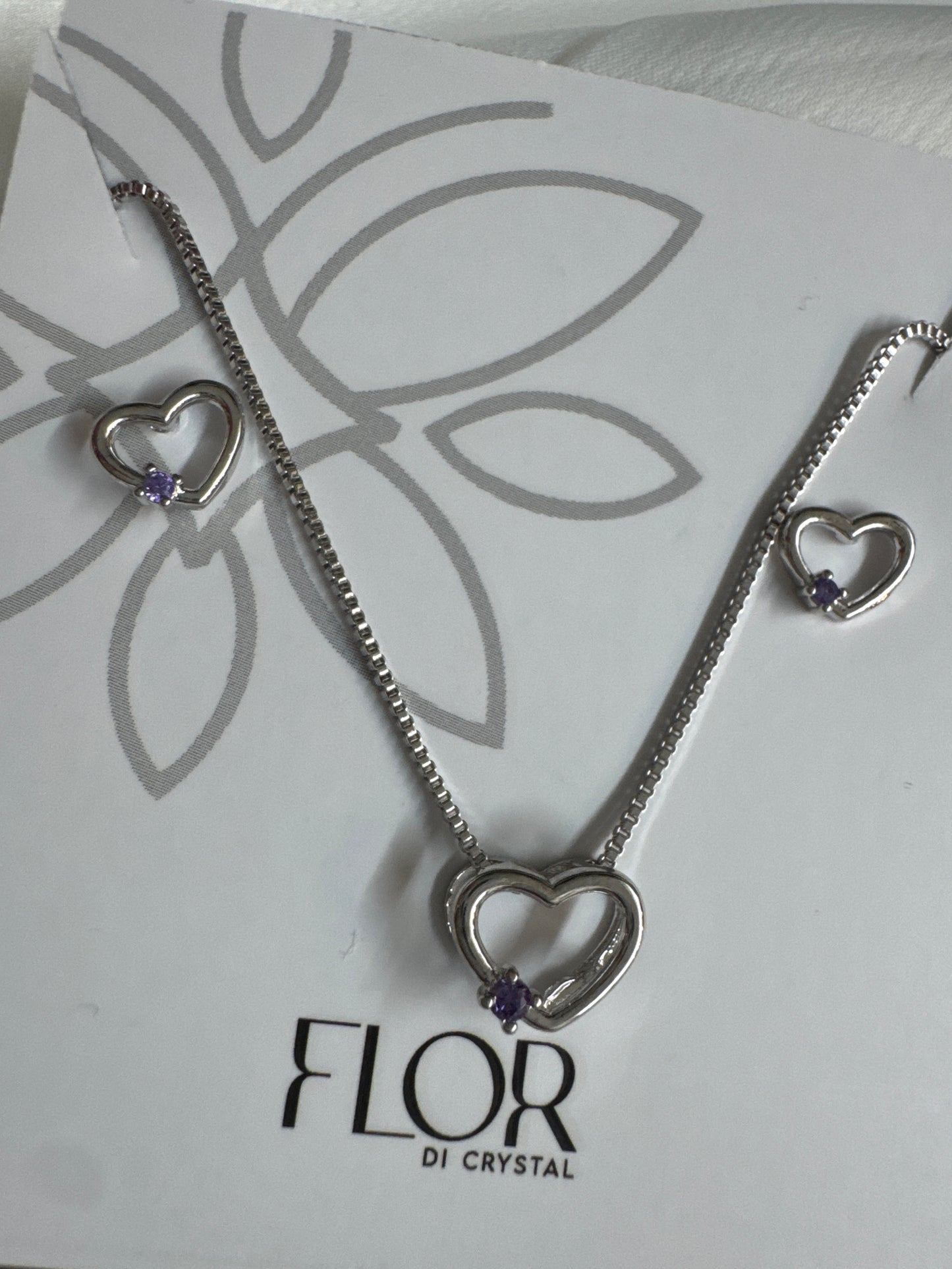 Conjunto - Conjunto delicado de coracao vasado cravejado -ROXO