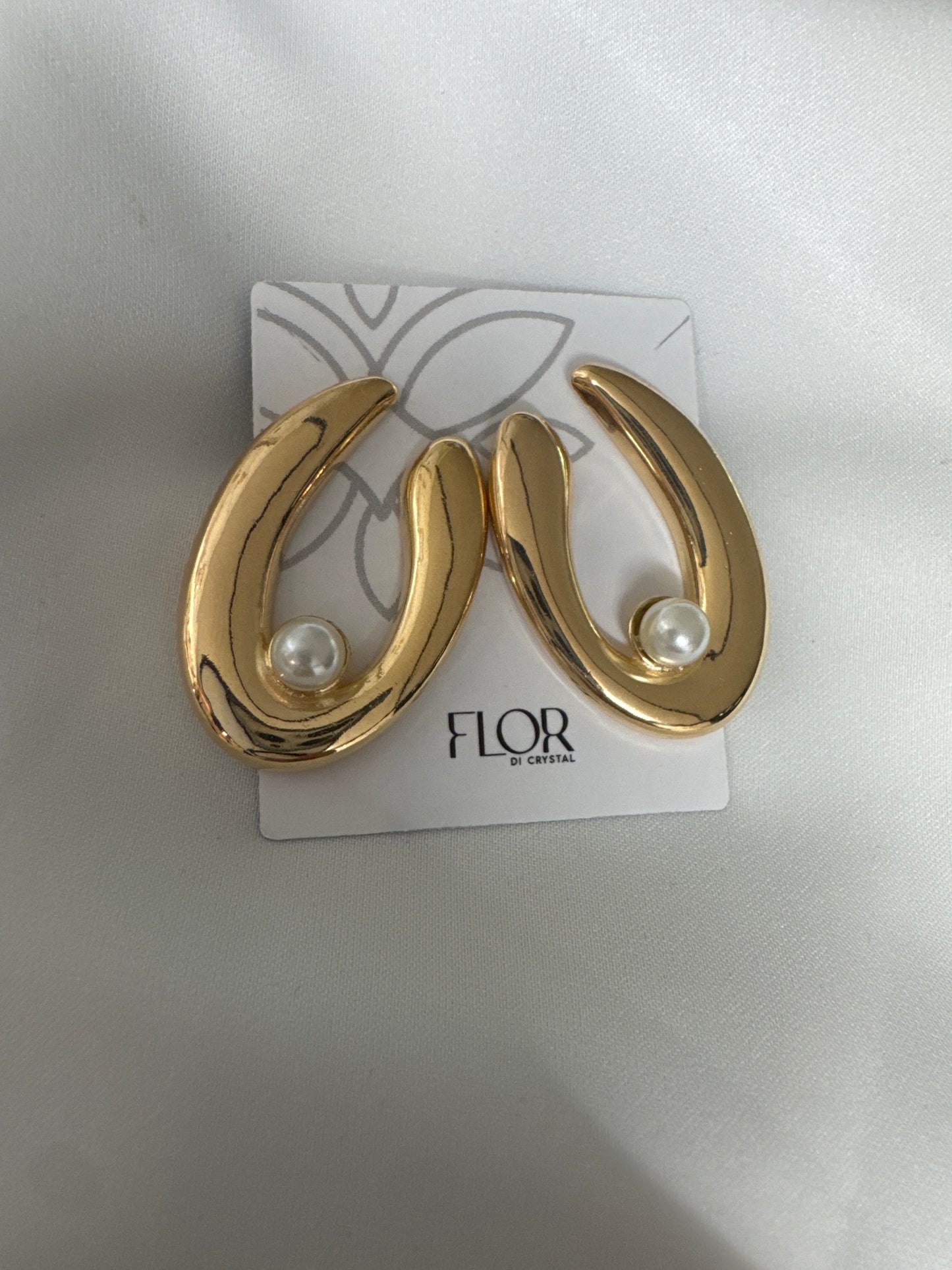 Outros - Brinco organico em U com perola