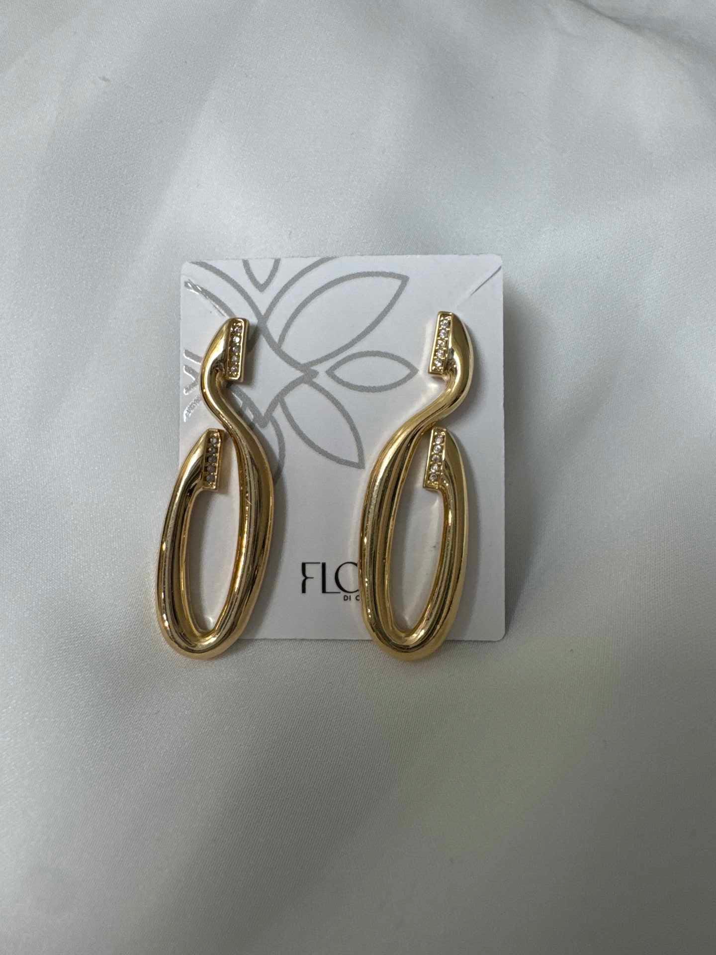 Outros - Brinco S vasada alongada organica com zirconias