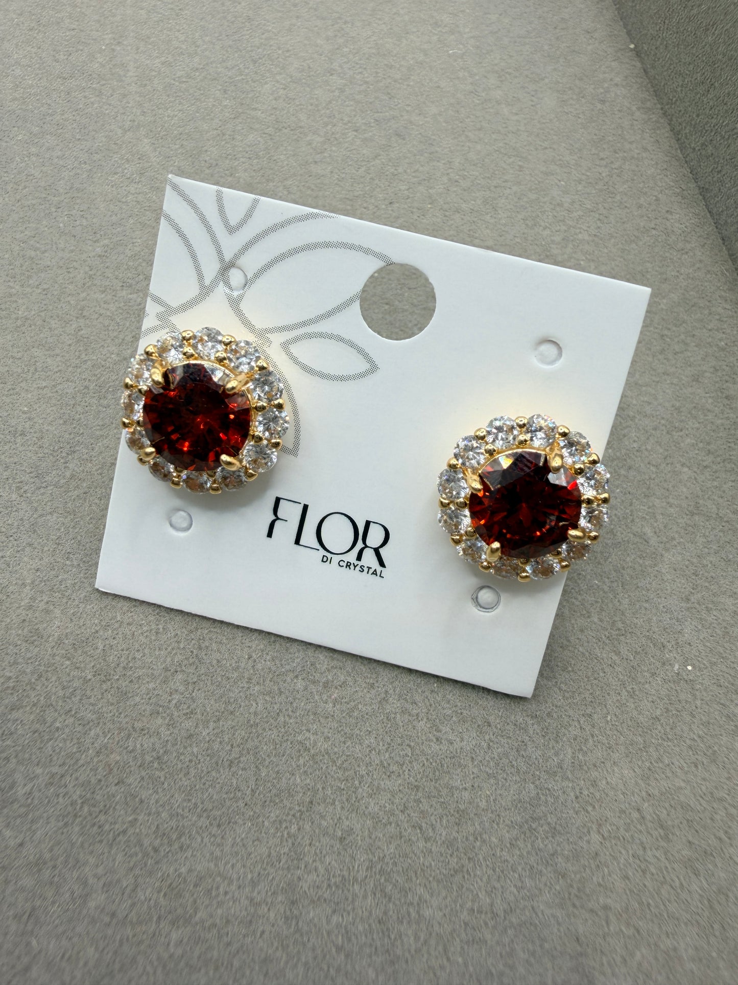 Brinco - Brinco Ponto de Luz Grande em Vermelhi Marsala e Zirconias