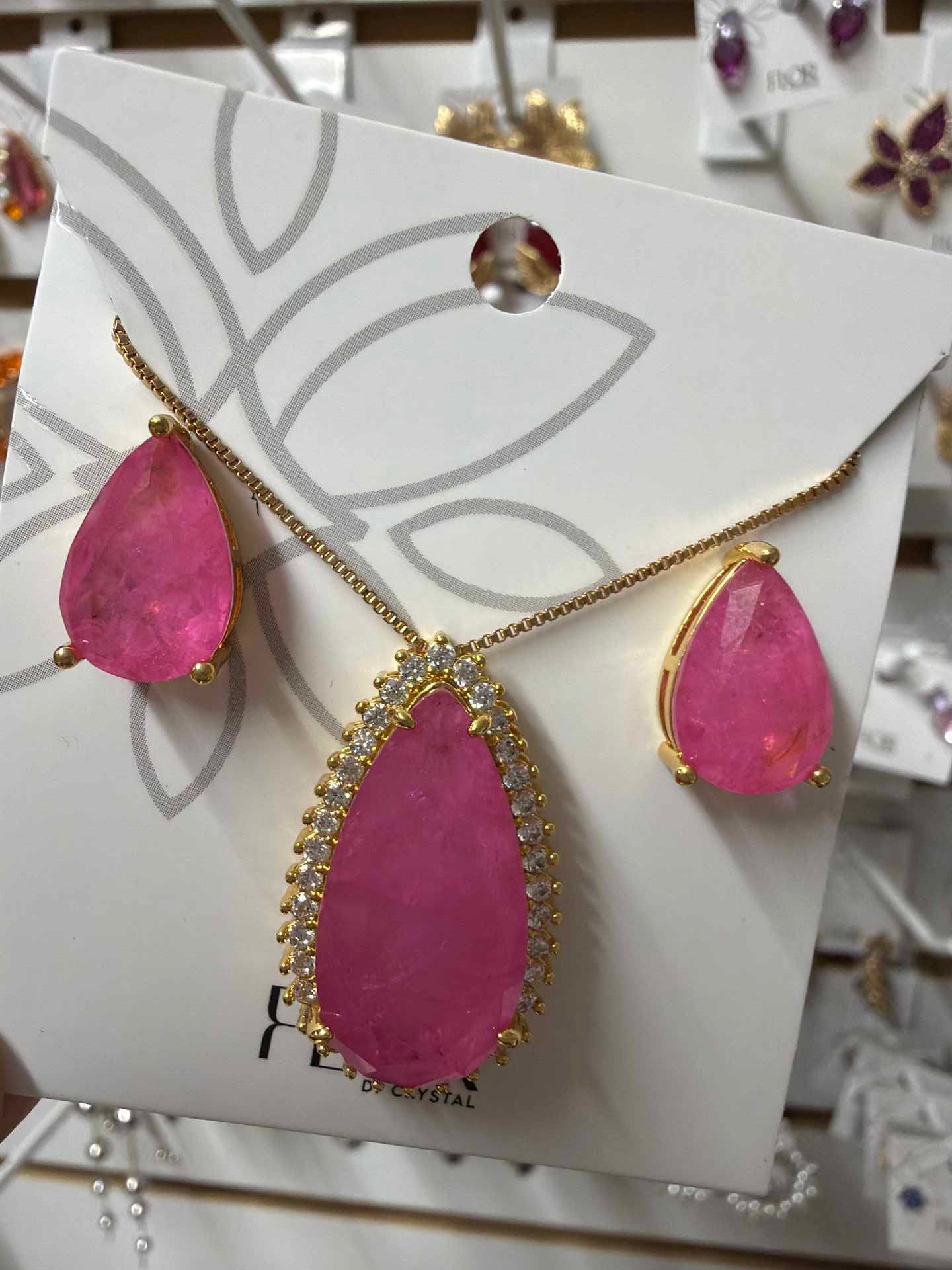 Conjunto de brinco e colar de pedra fusion natural