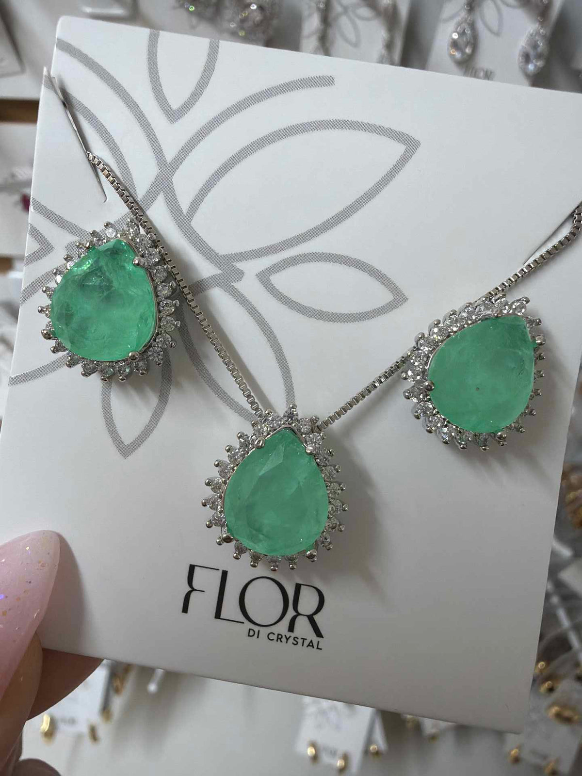 Teardrop earing and necklace emerald greenfusion