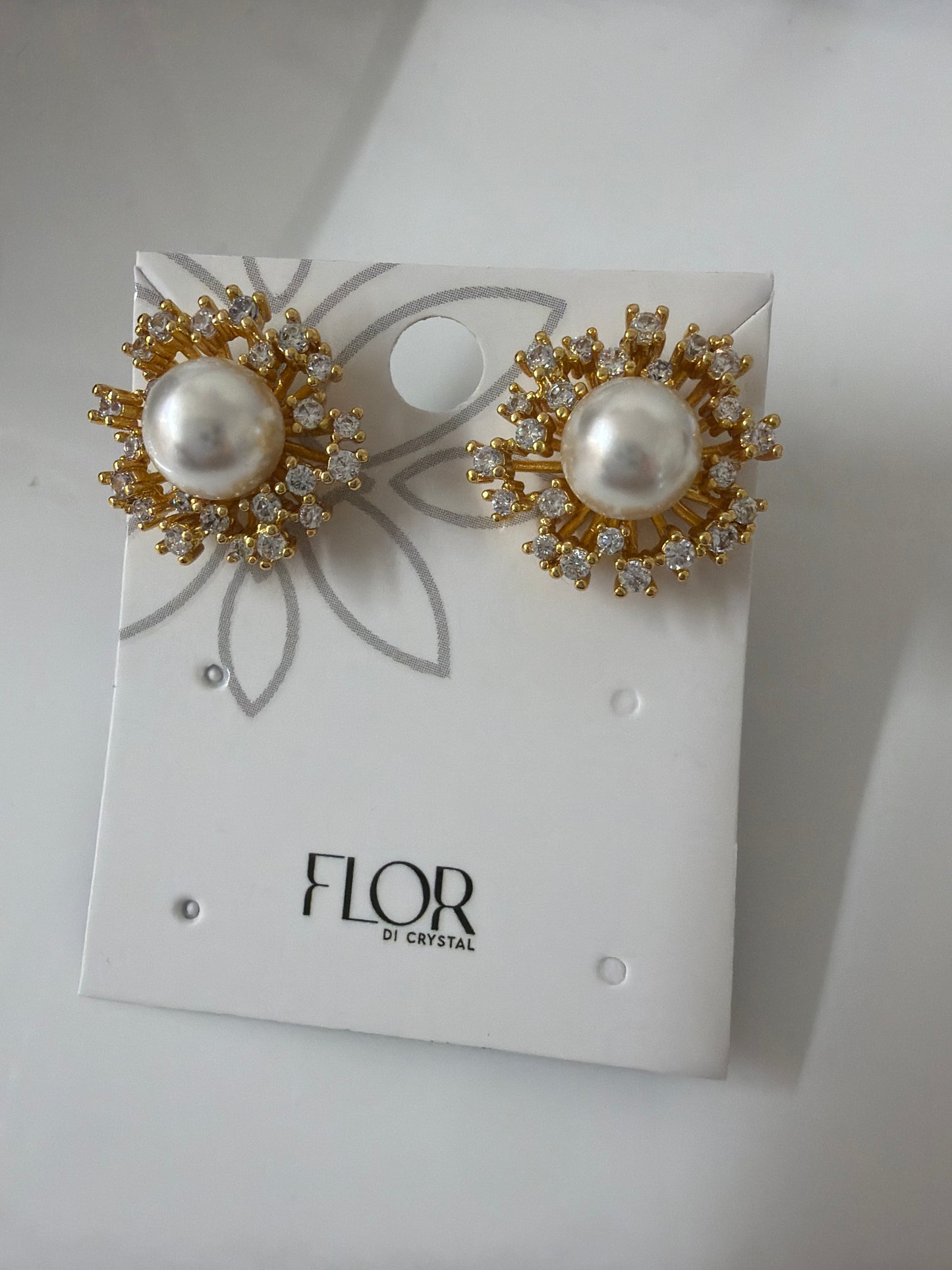Pearl earing with scared halo cz