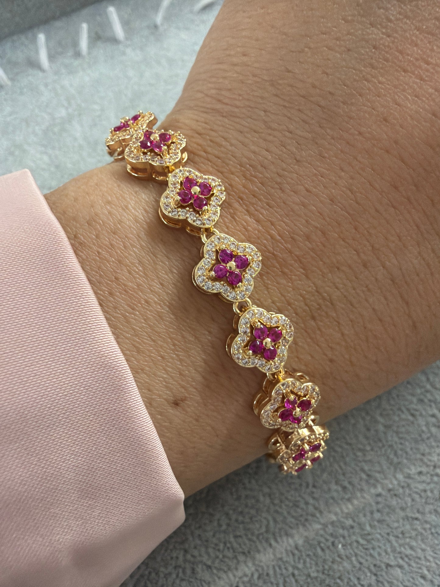 Clover Bracelet with paved cz pink