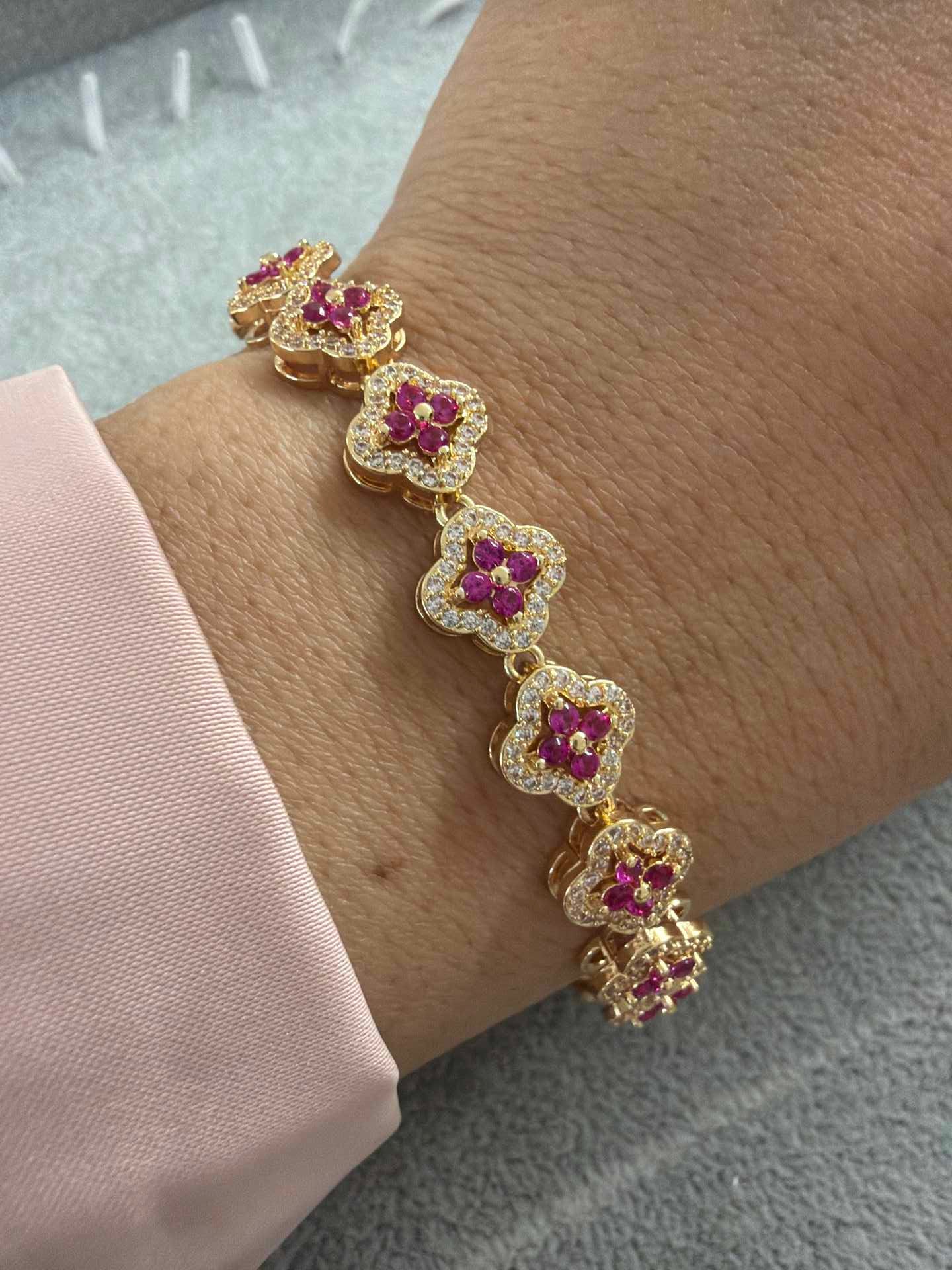 Clover Bracelet with paved cz pink