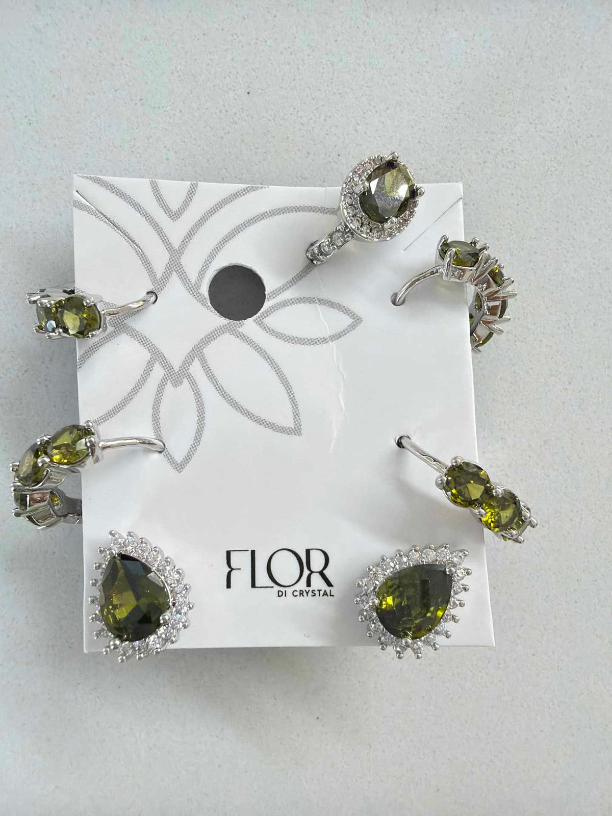 Trio com pircing luxo