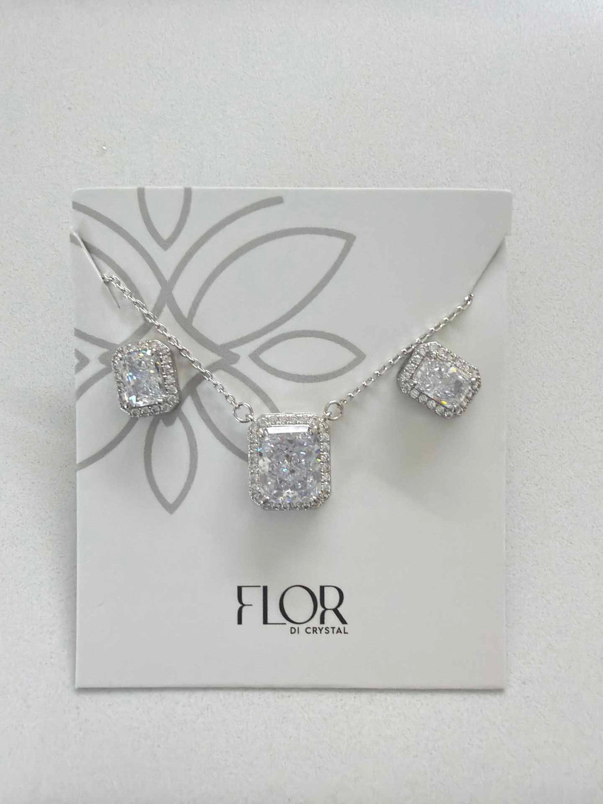 Square cristal Icecut w/ halo cz pave set