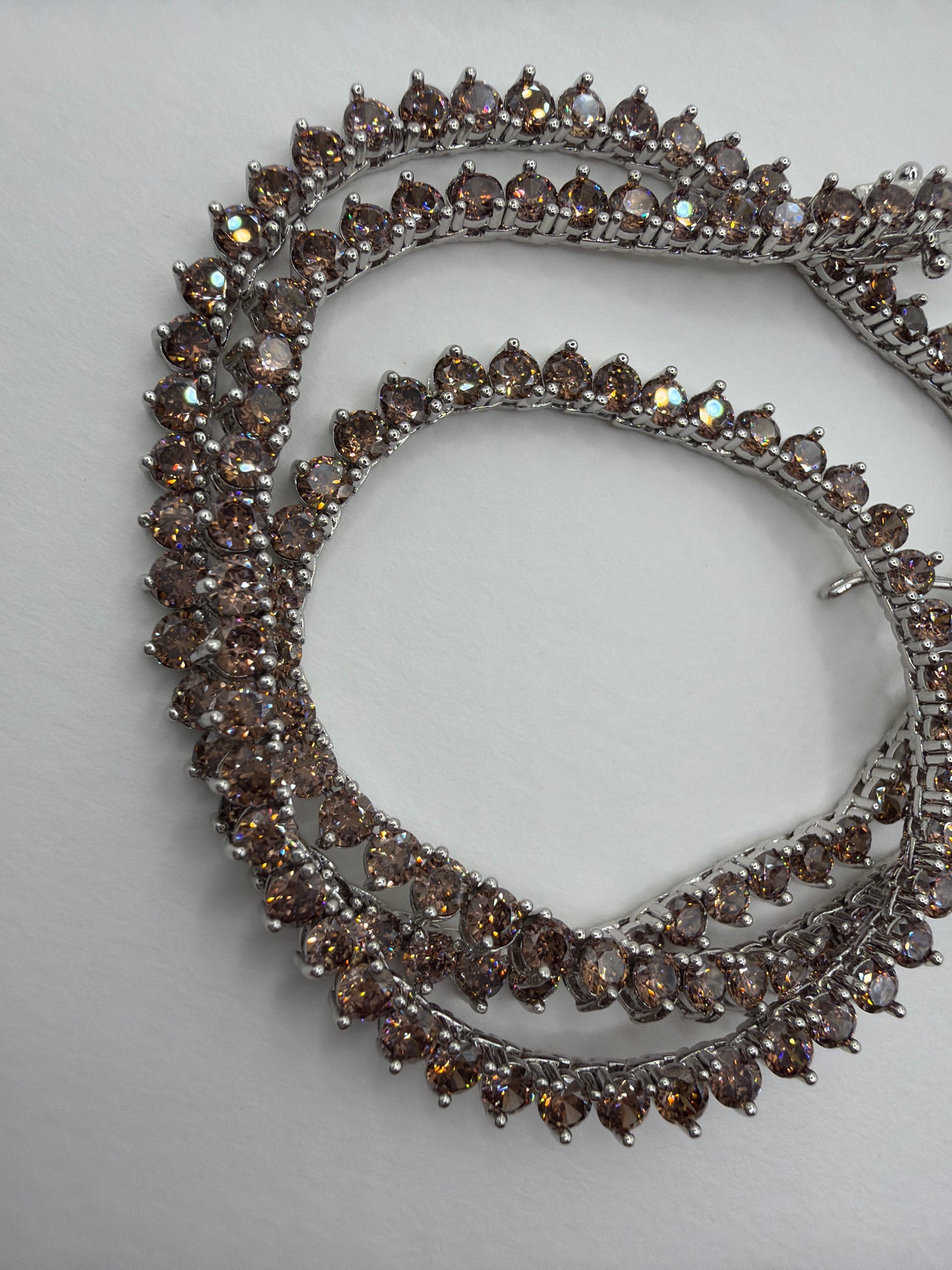 Colar - Rivieira 3mm marrom pantone 40cm Ródio