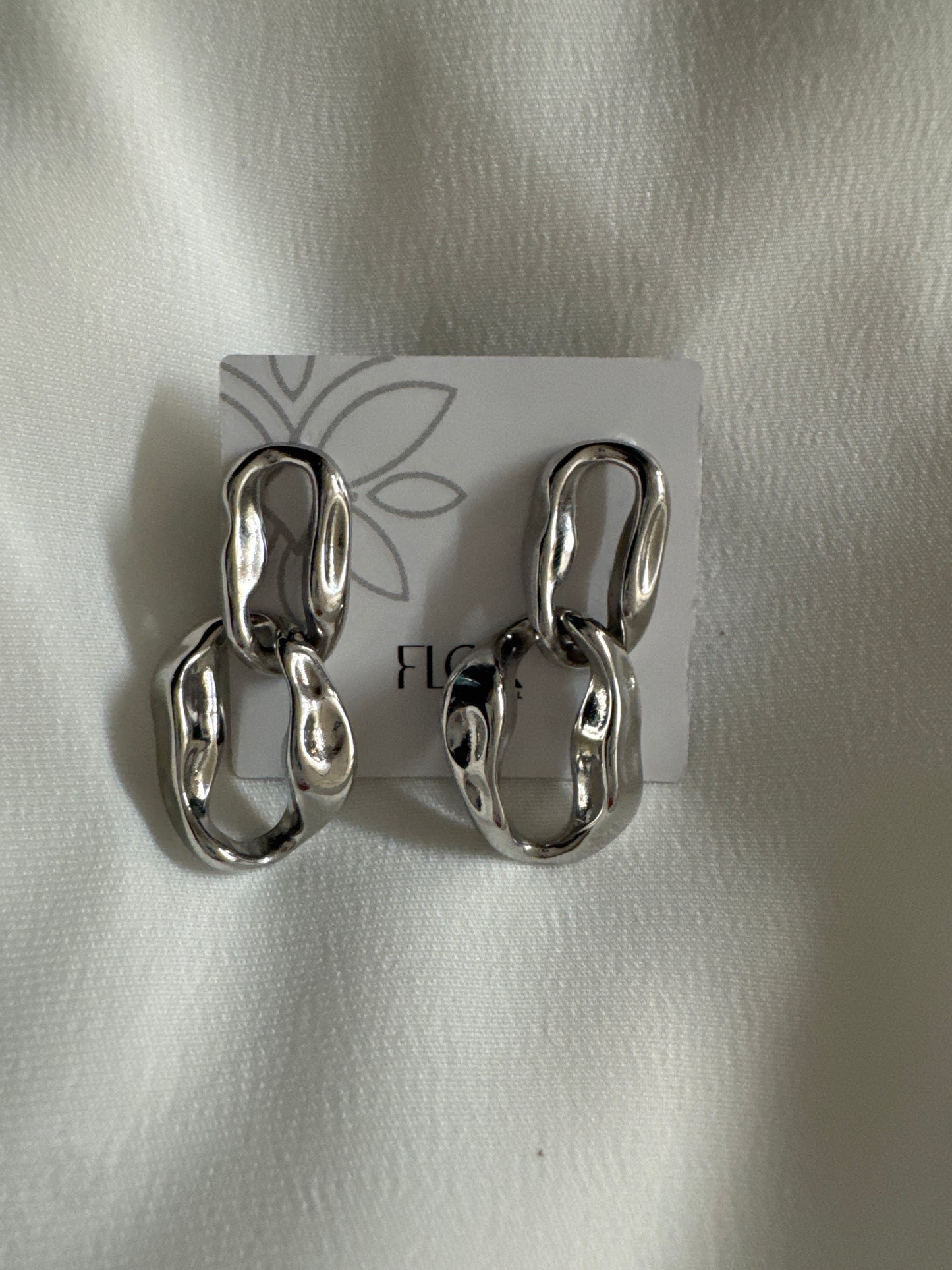 Brinco - Brinco Organico ondulado -luxo