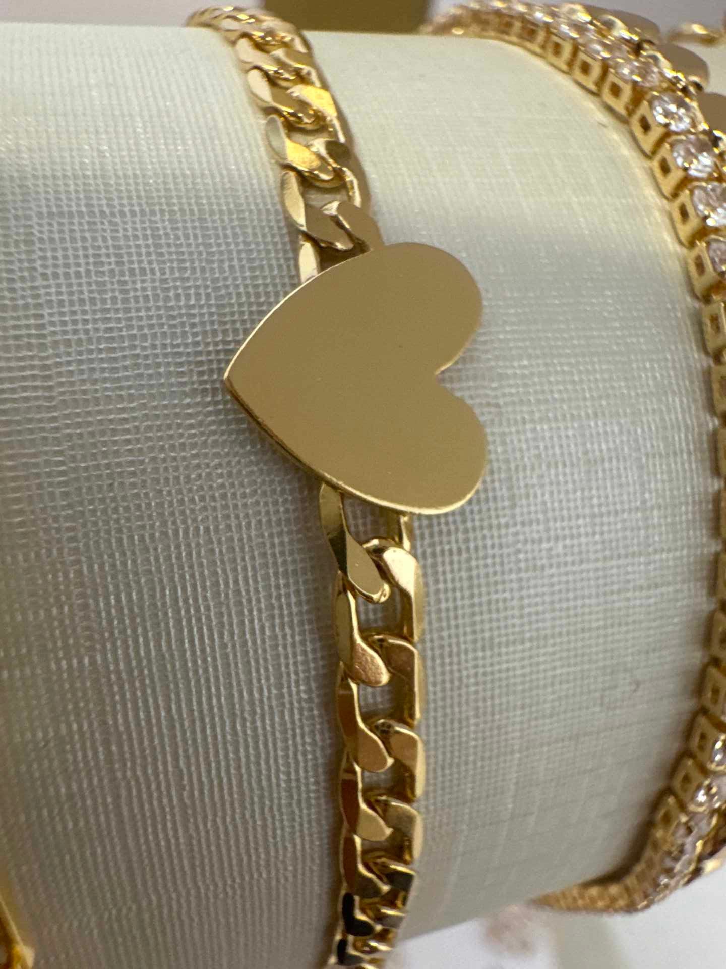 Pulseira - Pulseira de corrente e pingente de coracao liso