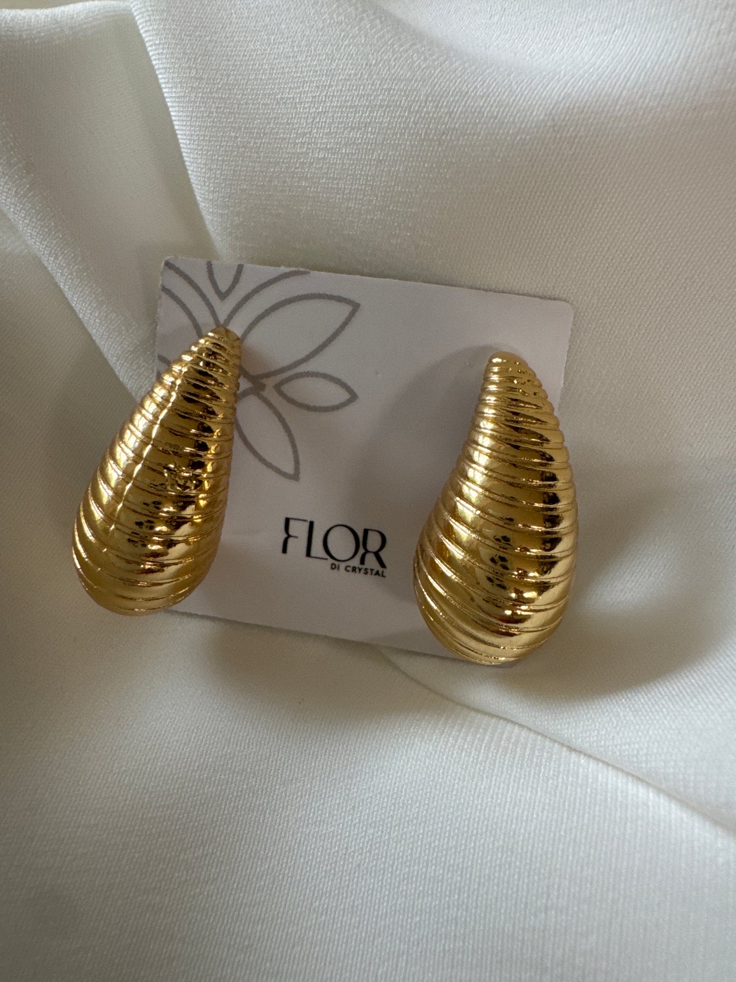 Brinco - Brinco Gota em relevo grande