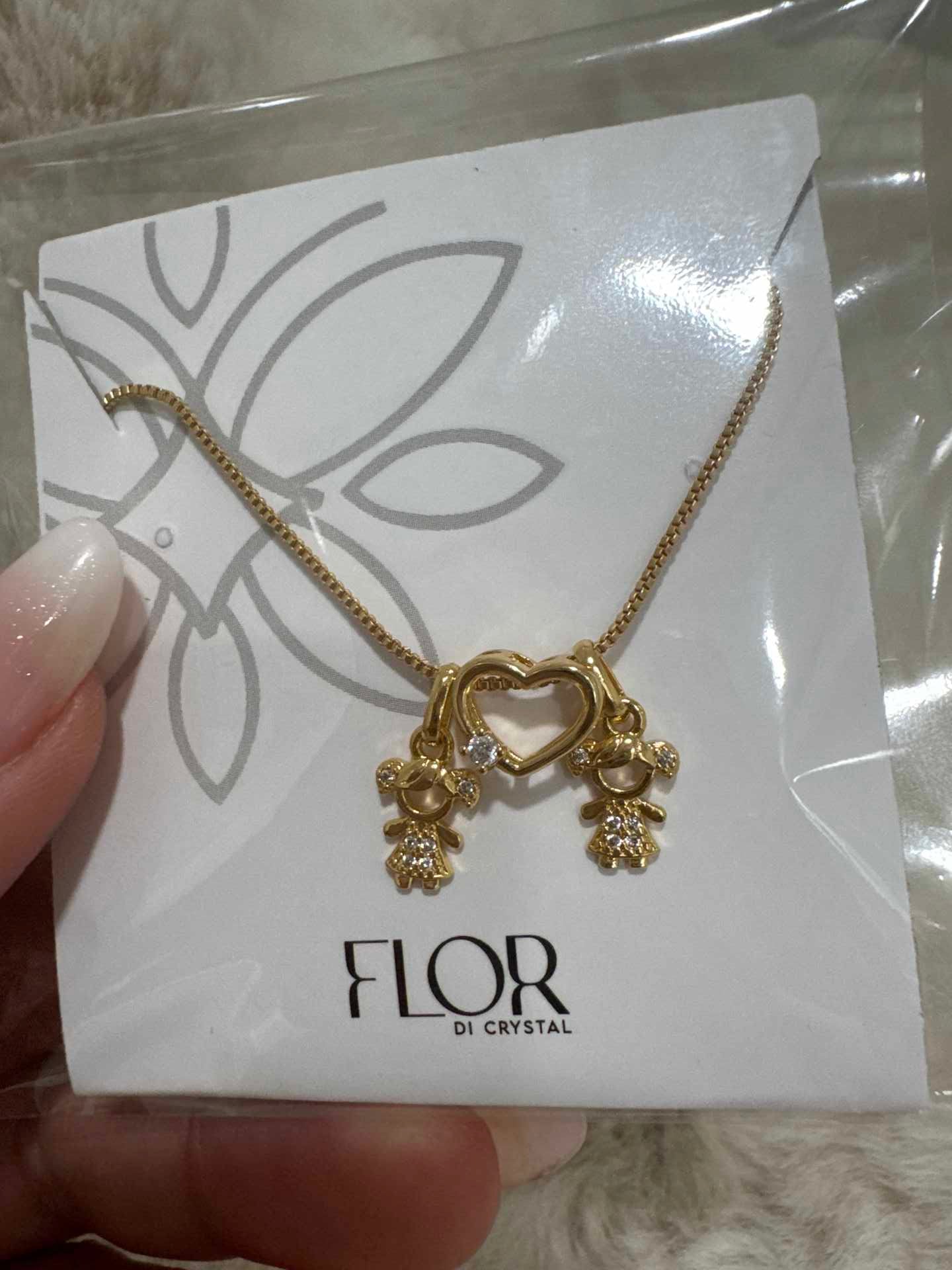 Colar - Colar duas meninas com coracao - mini