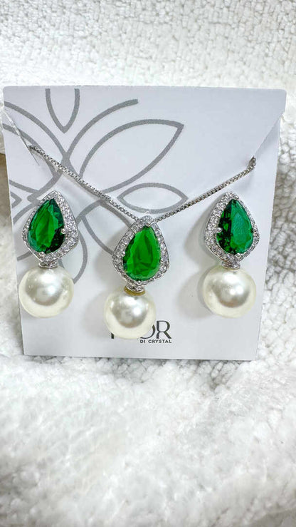 conjunto de Gota cravejado e zirconia Verde esmeralda e Perola