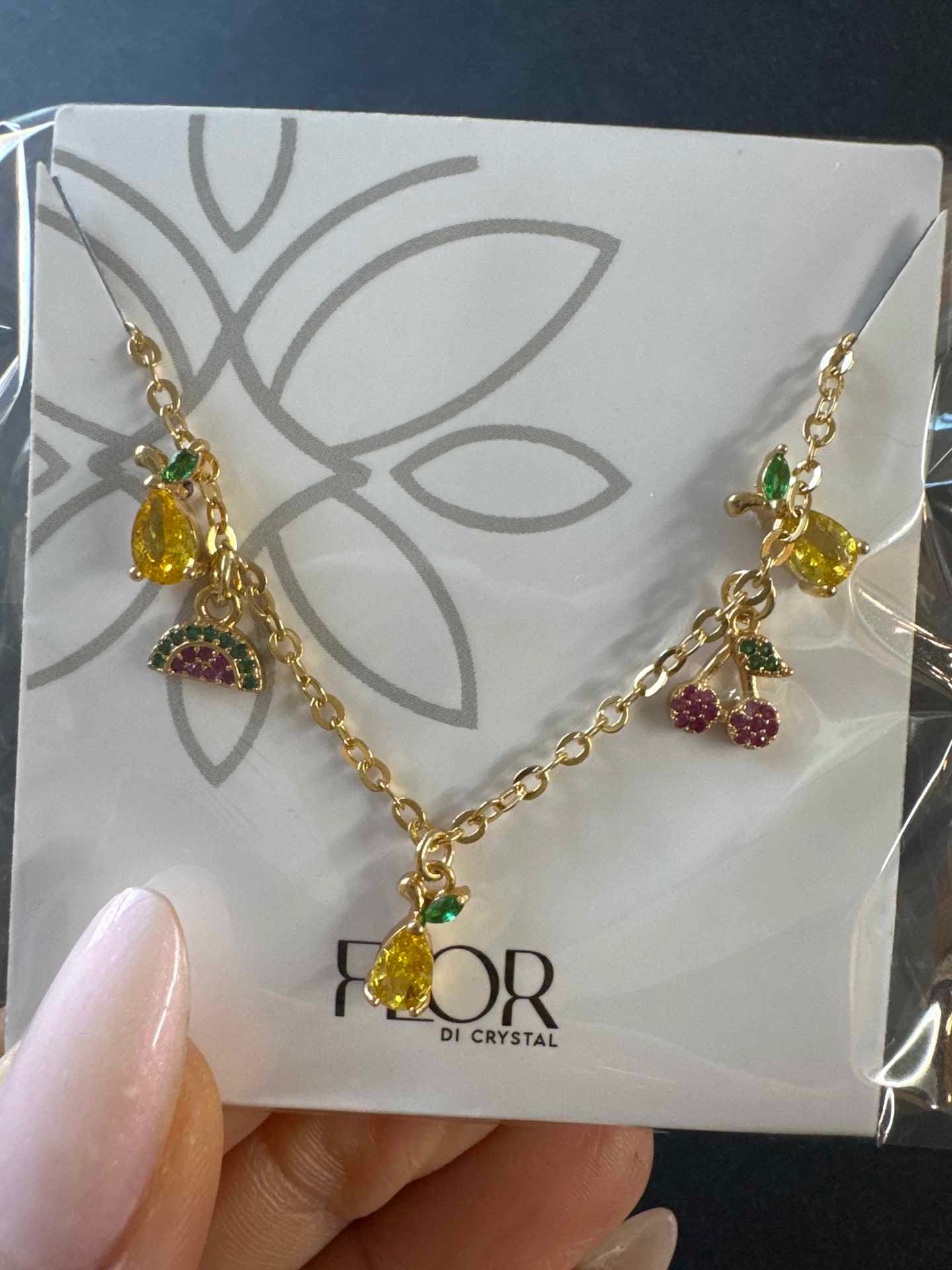 Conjunto - Conjunto colar e brinco de abacaxi- cadeadinho c/ 3 pingentes abacaxi/melancia/cereja