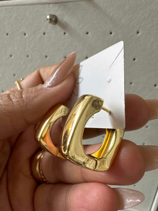 Brinco - Argola lisa quadrada grande