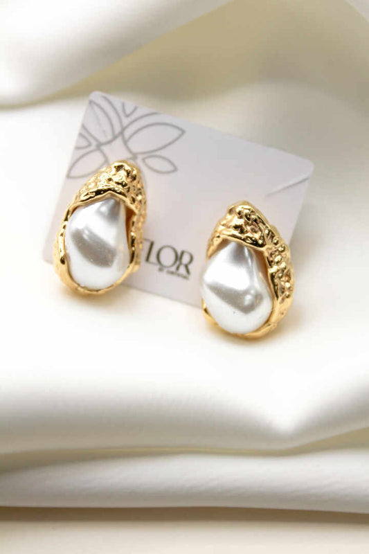 Brinco - Brinco de perola organico com detalhe martelado