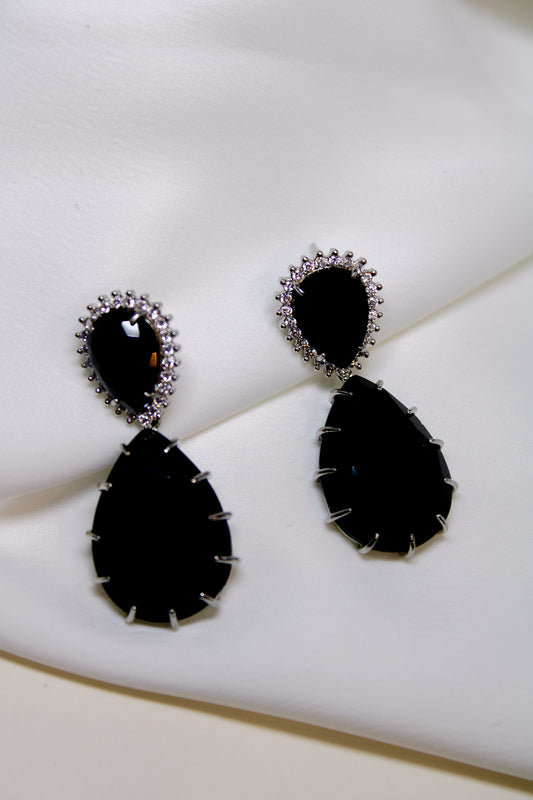 Teardrop Earing in Black onix and Zirconia