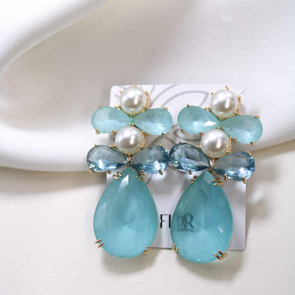 Flower cascade earing w pearl accent 