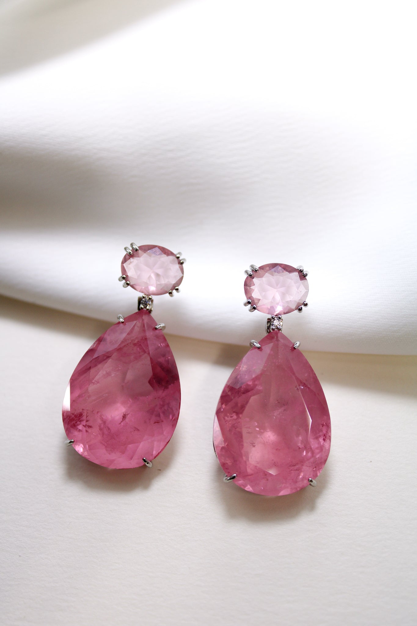 Teardrop Earing in pink