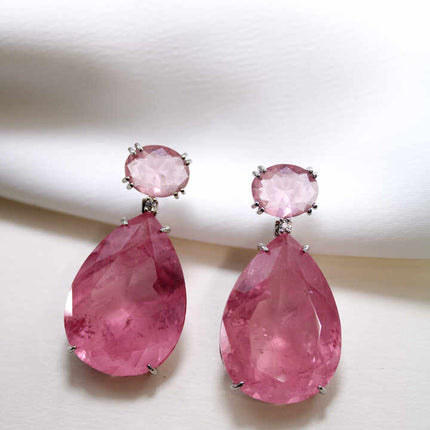 Teardrop Earing in pink 