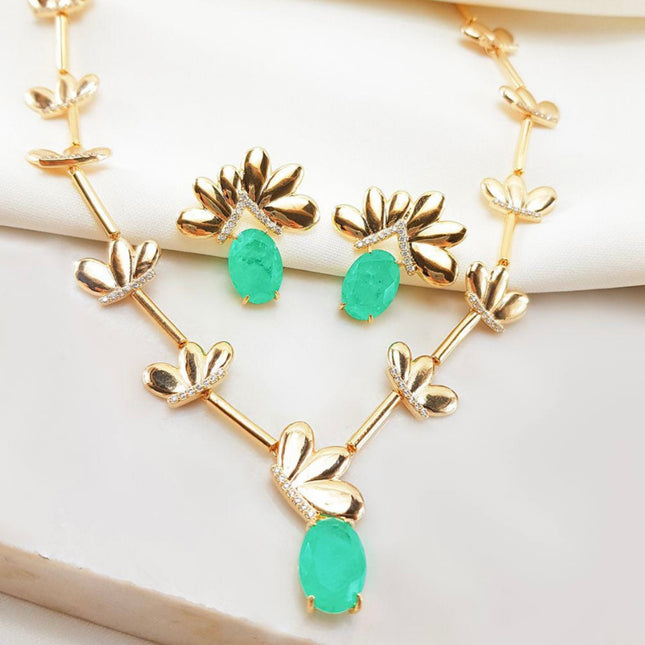 Choker e brincos de borboletas cravejadas verde 