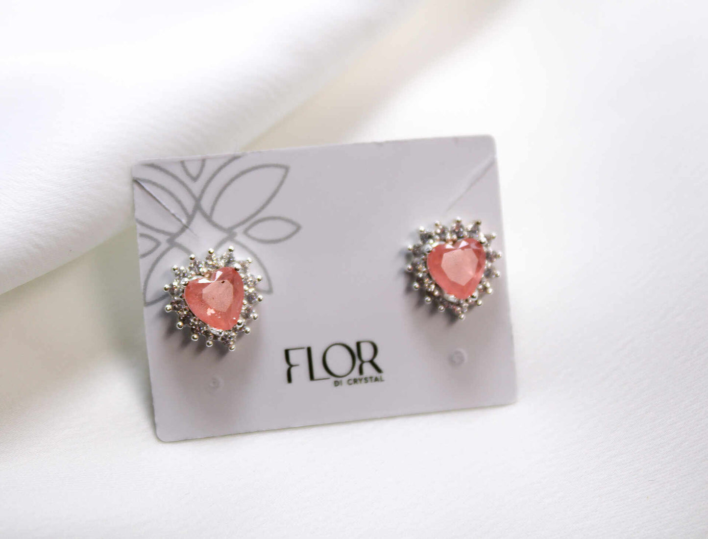 Brinco - trio de brinco de coracao cravejado de zirc. com pedra fusion -orange